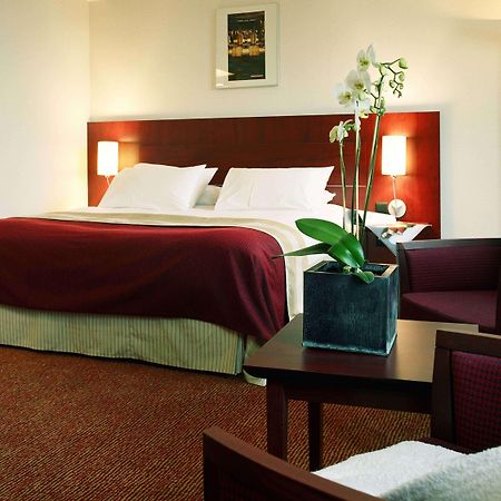 Mercure Hotel Brussels Airport Дігем Екстер'єр фото