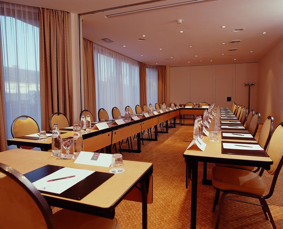 Mercure Hotel Brussels Airport Дігем Екстер'єр фото